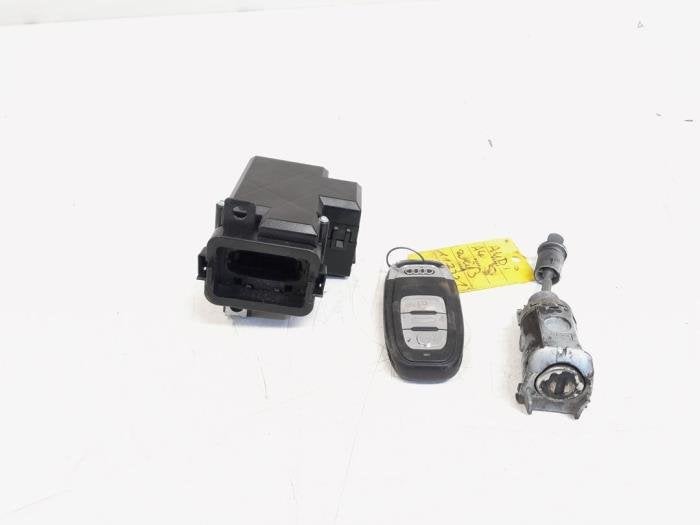 Slotenset Cilinder (compleet) van een Audi A4, Gebruikt, -, -, -