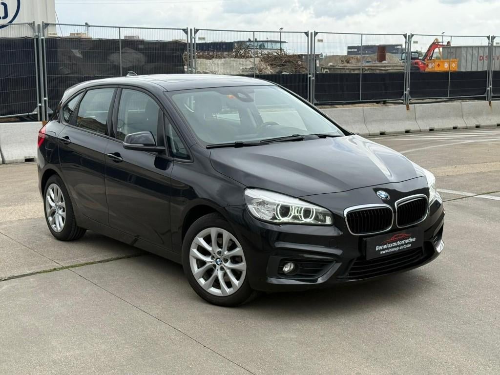 BMW 218i Active Tourer Automaat Benzine –Topstaat!, Auto's, Stof, Euro 6, Zwart, 2 Reeks Active Tourer