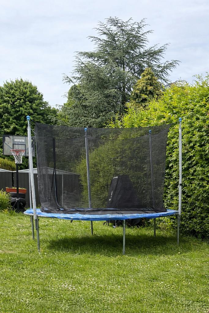 Trampoline, Enlèvement, Utilisé