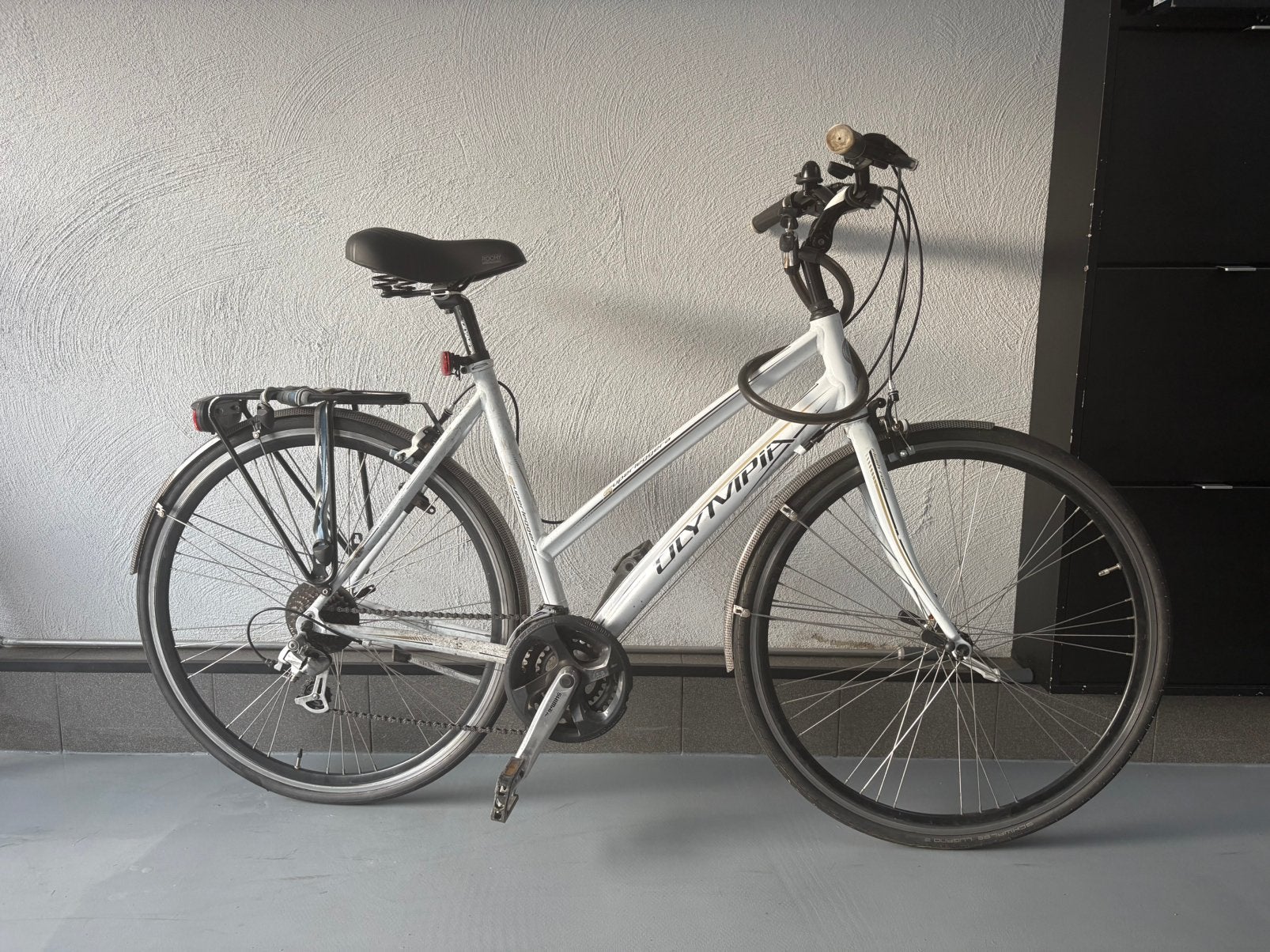 Olympia (City/Trekking) — Kwalitatieve Italiaanse fiets, Fietsen en Brommers, Fietsen | Dames | Sportfietsen en Toerfietsen, Zo goed als nieuw