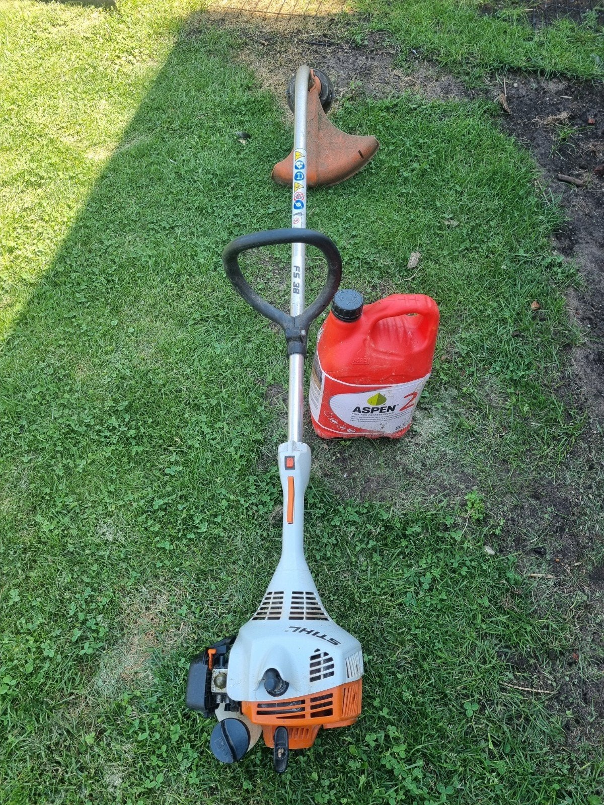 Bosmaaier stihl + aspen benzine en draad., Ophalen, Benzine