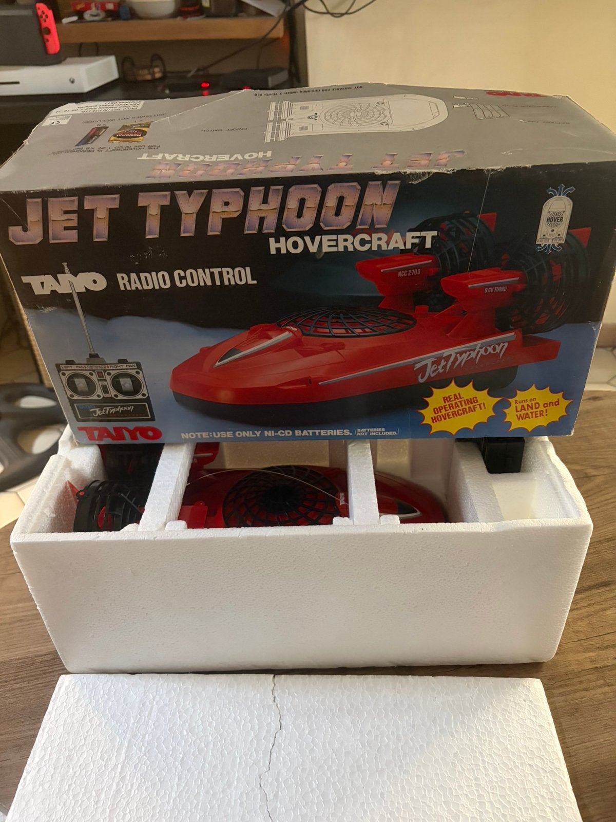 Rc jet typhoon taiyo vintage comme neuf, Hobby en Vrije tijd, Ophalen, Zo goed als nieuw