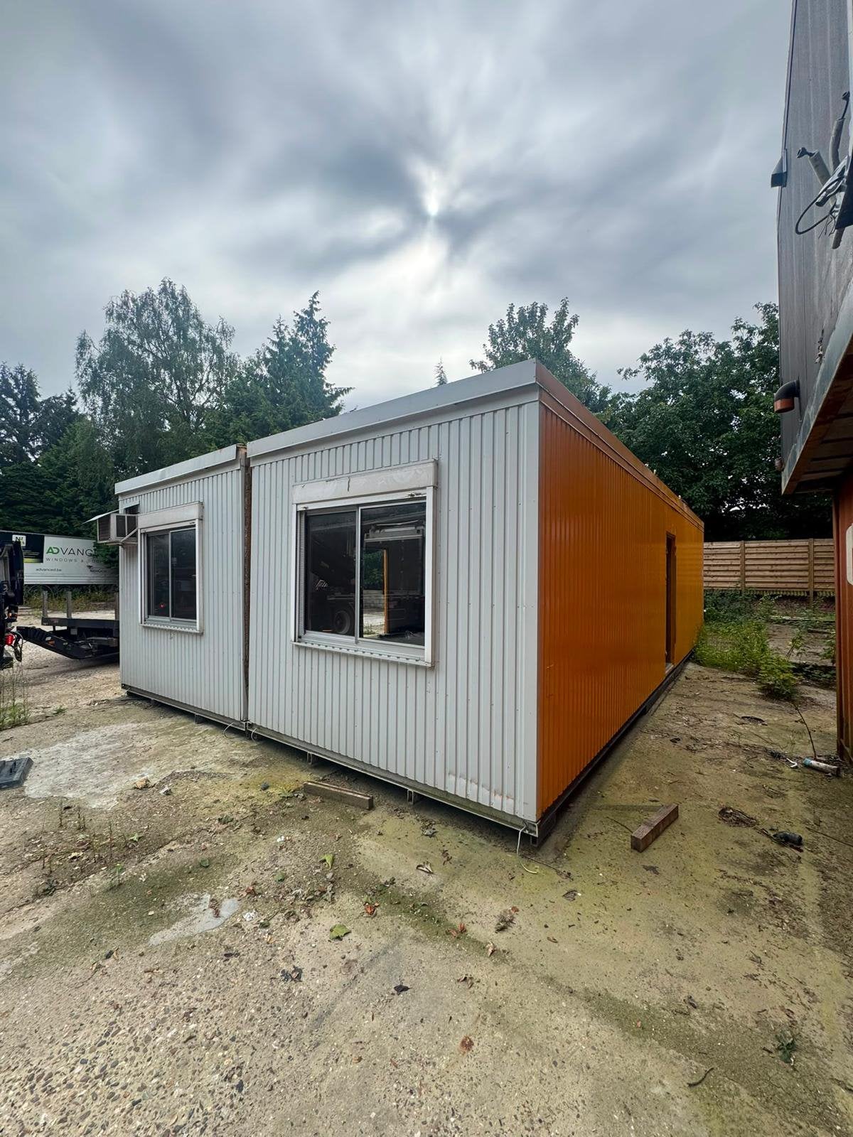 Geïsoleerde containers opslag units keten, Ophalen