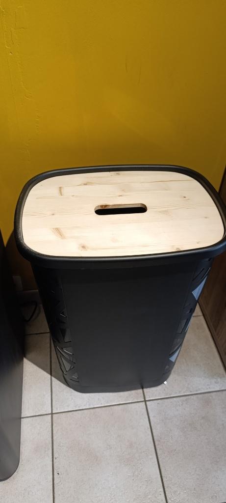 BAC XL à pellets granulés à bois, Enlèvement, Comme neuf, Bois, Avec couvercle