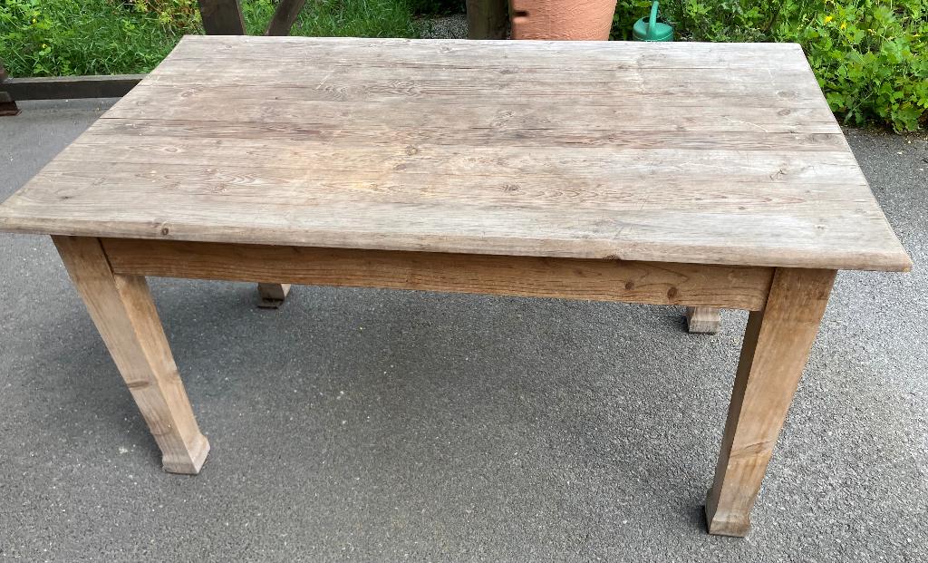 Vintage stevige grenen tafel, Ophalen