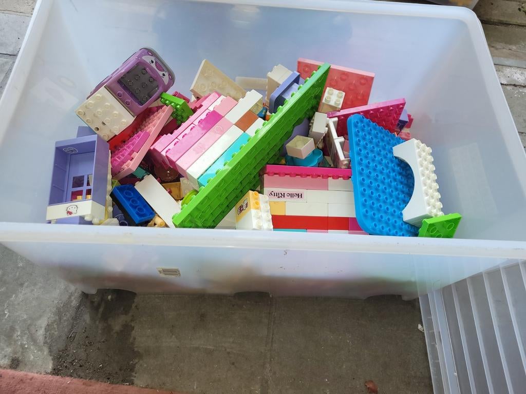 Duplo blokken hello kitty en speelgoed dokter, Ophalen