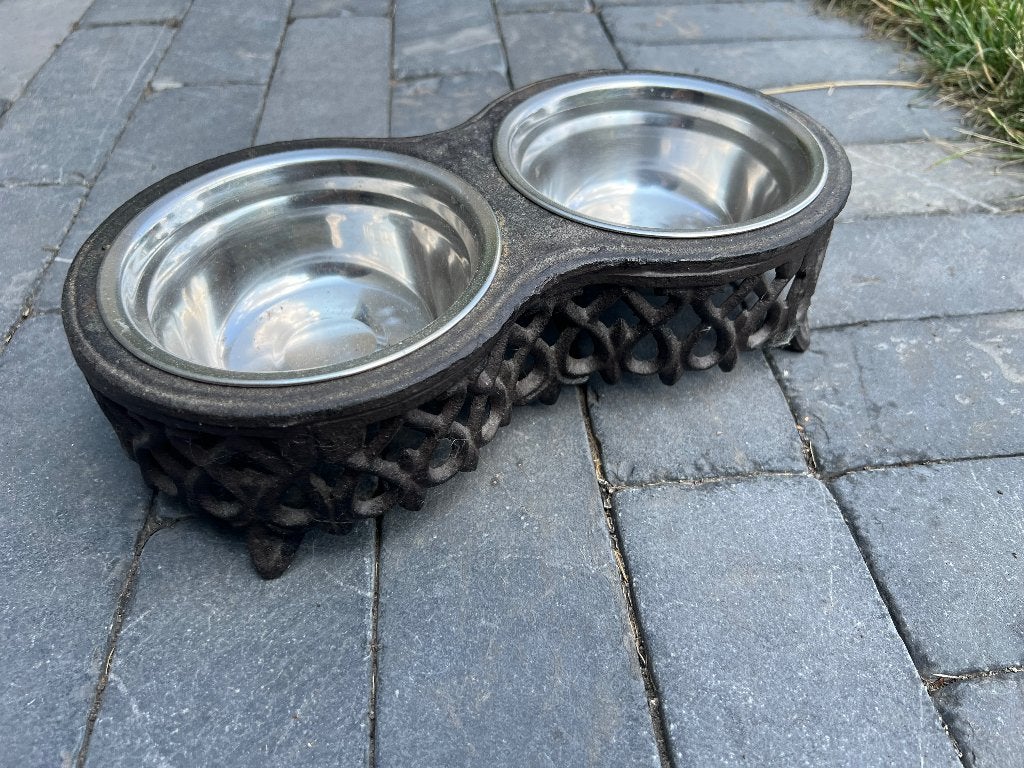 Gietijzeren eetbak voor hond of kat., Animaux & Accessoires, Nourriture & Bols pour chiens, Enlèvement