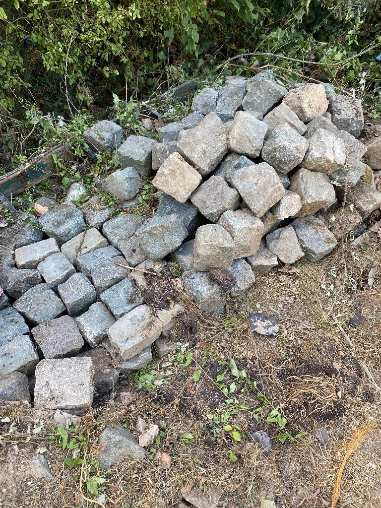 Partij natuurstenen kasseien – ca. 4 m² – €60, Tuin en Terras, Tegels en Klinkers, Ophalen, Gebruikt, Overige typen, Natuursteen