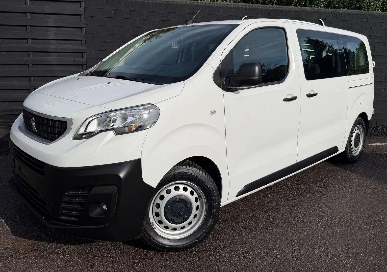 Peugeot Traveller 1.5 BlueHDi+GARANTIE 1 AN+9 PLACES+AIRCO+N, Autos, Achat, Euro 6, Entreprise, Boîte manuelle