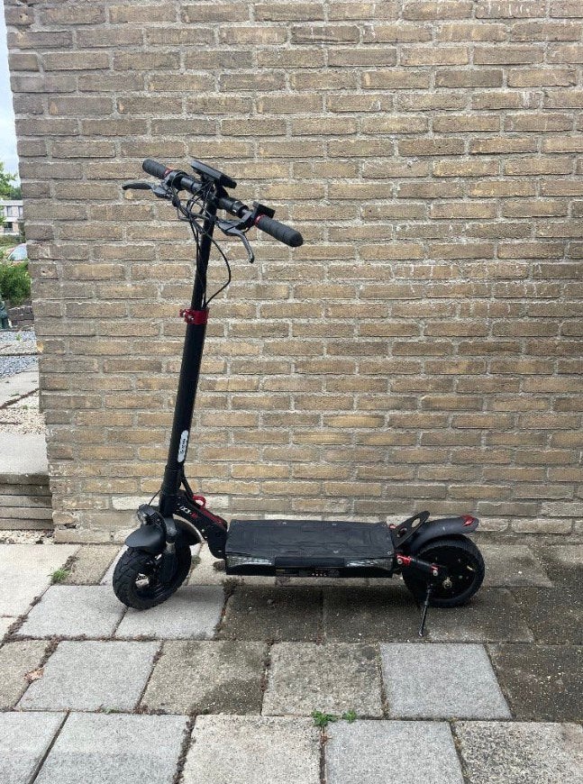 Elecktrishe step 800w motor 25-40 km/h + knipperlichten, Ophalen, Zo goed als nieuw, Elektrische step (E-scooter)