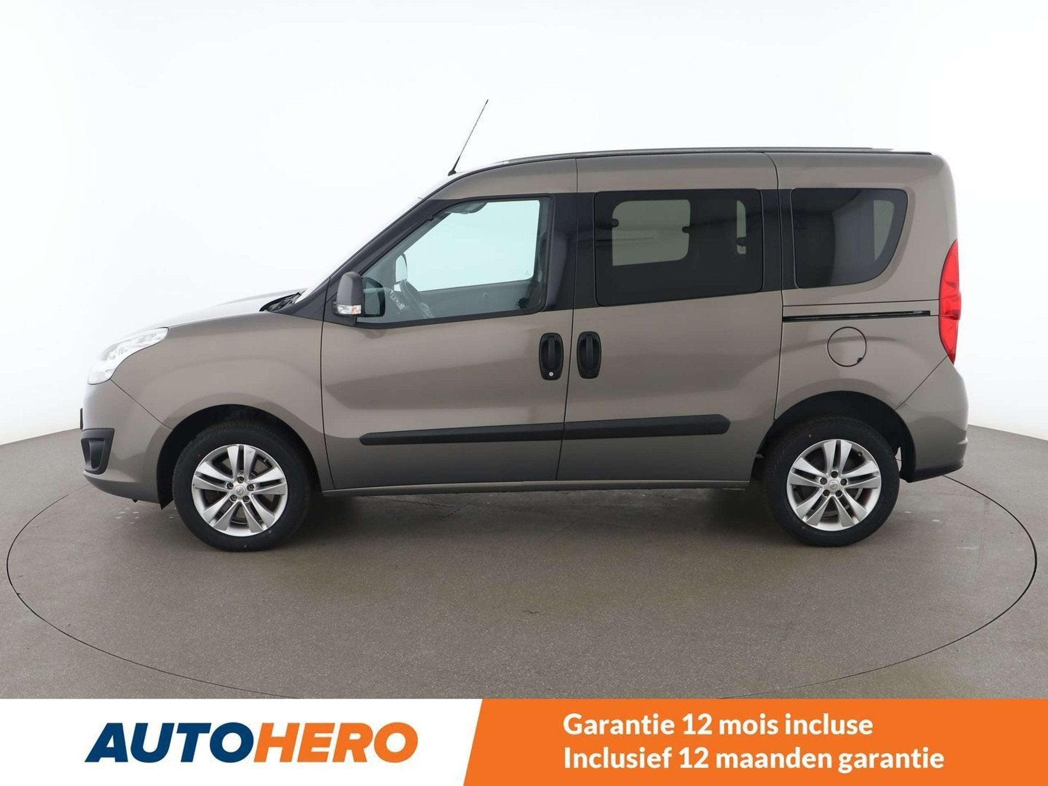 Opel Combo 1.4 Edition L1H1 (bj 2016), Auto's, Voorwielaandrijving, Stof, Gebruikt, 172 g/km