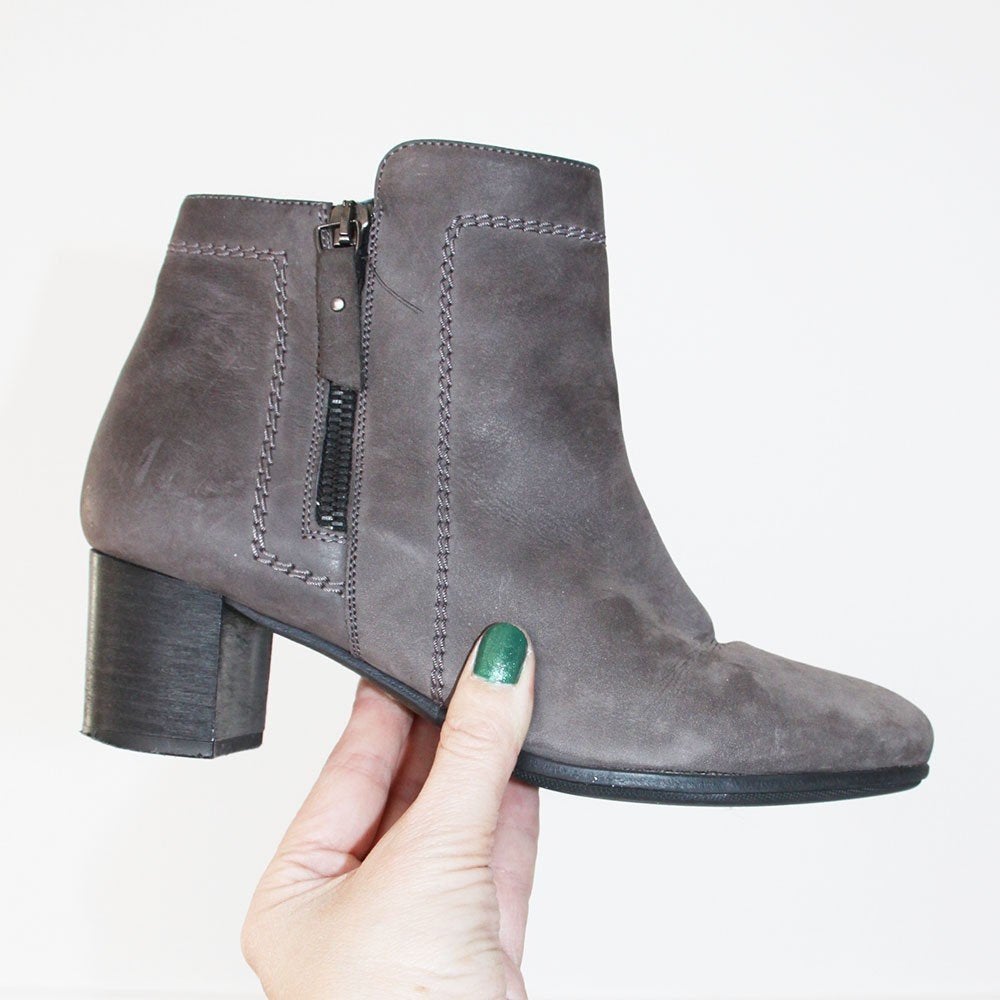Belles bottes en cuir Mezura -s9 (taille 39) €55, -, Gris, Enlèvement ou Envoi, Comme neuf, Boots et Botinnes