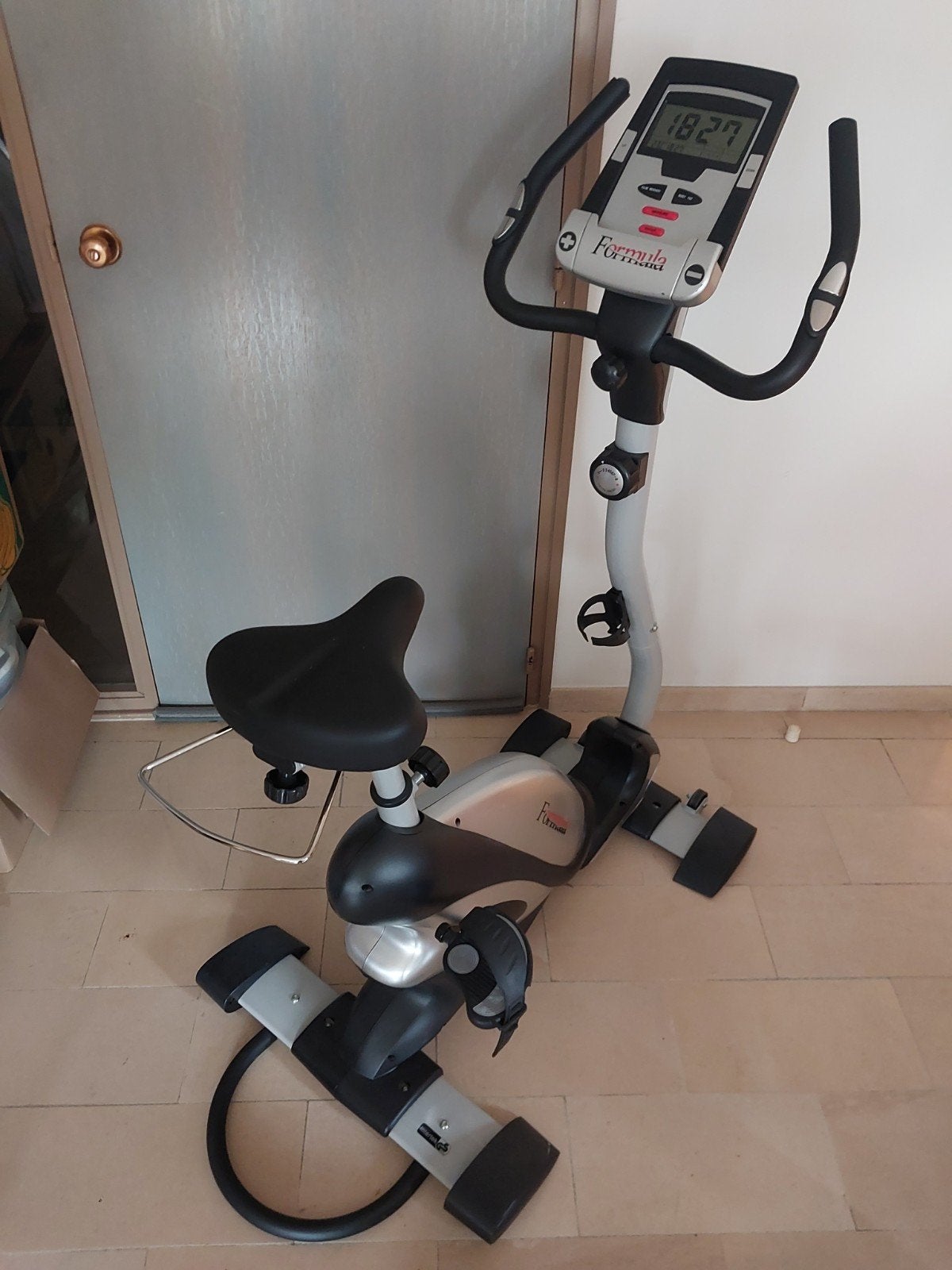 Formula Hometrainer met Lage Instap – 8 Weerstanden, Ophalen, Gebruikt, Benen, Hometrainer