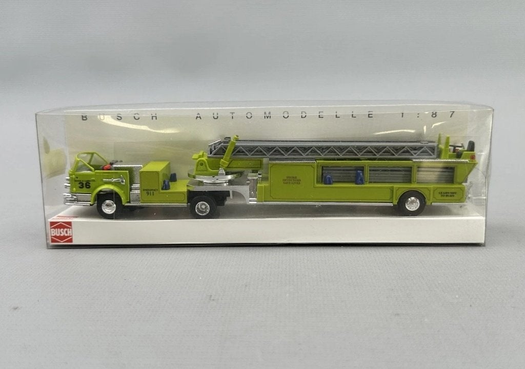 1:87 Busch 460131 American LaFrance brandweer Ladder 1968, Hobby & Loisirs créatifs, Enlèvement ou Envoi, Comme neuf, Autres types