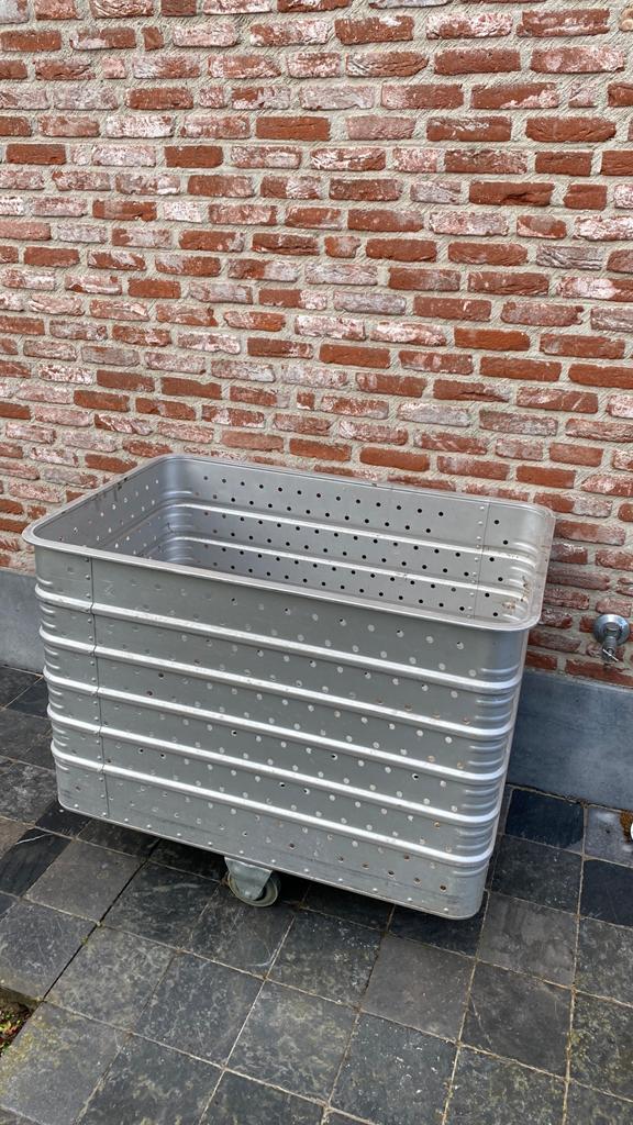 Aluminium bak op wielen, Ophalen, Zo goed als nieuw