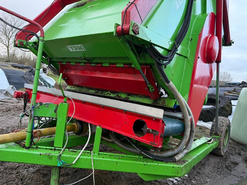 VDW Uitkuilmeng-doseerwagen, Ophalen, Overige, Voertechniek