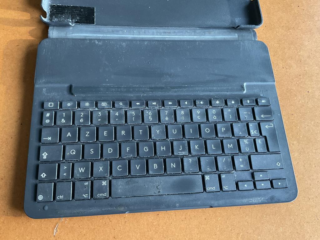 Toetsenbord Logitech voor iPad 7th tem 9th generation., Computers en Software, Ophalen of Verzenden, Azerty