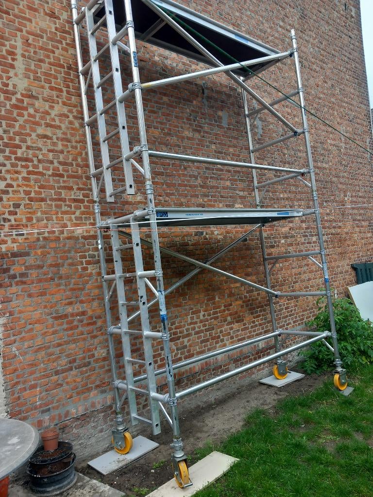 Aluminium steiger  8m, Doe-het-zelf en Bouw, Ophalen, Zo goed als nieuw, Daksteiger, 5 meter of hoger