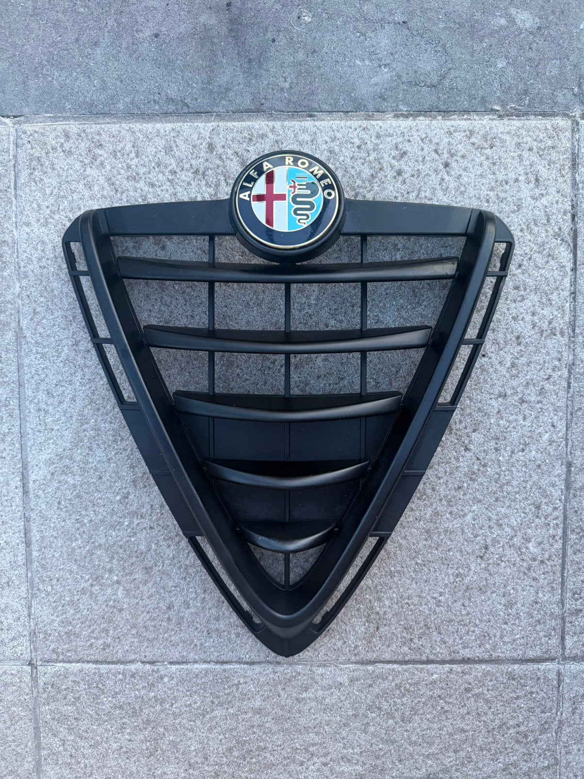 Calandre Alfa Romeo Giulietta d’origine – Full Black, Autos : Pièces & Accessoires, Enlèvement ou Envoi, Alfa Romeo