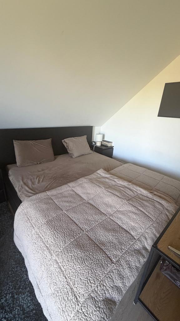 Bed IKEA + lattenbodem + 2 schoven, Maison & Meubles, Comme neuf, Enlèvement, 180 cm, 200 cm