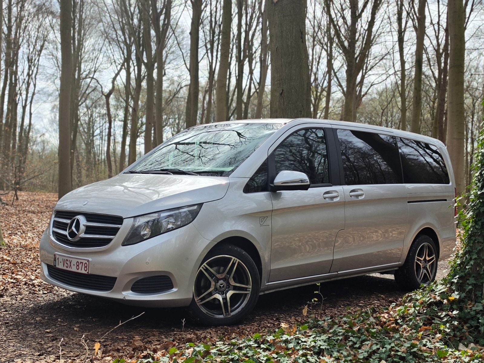 Mercedes Bens V220d Classe 8 131000 km, Autos, Tissu, Achat, Système de navigation