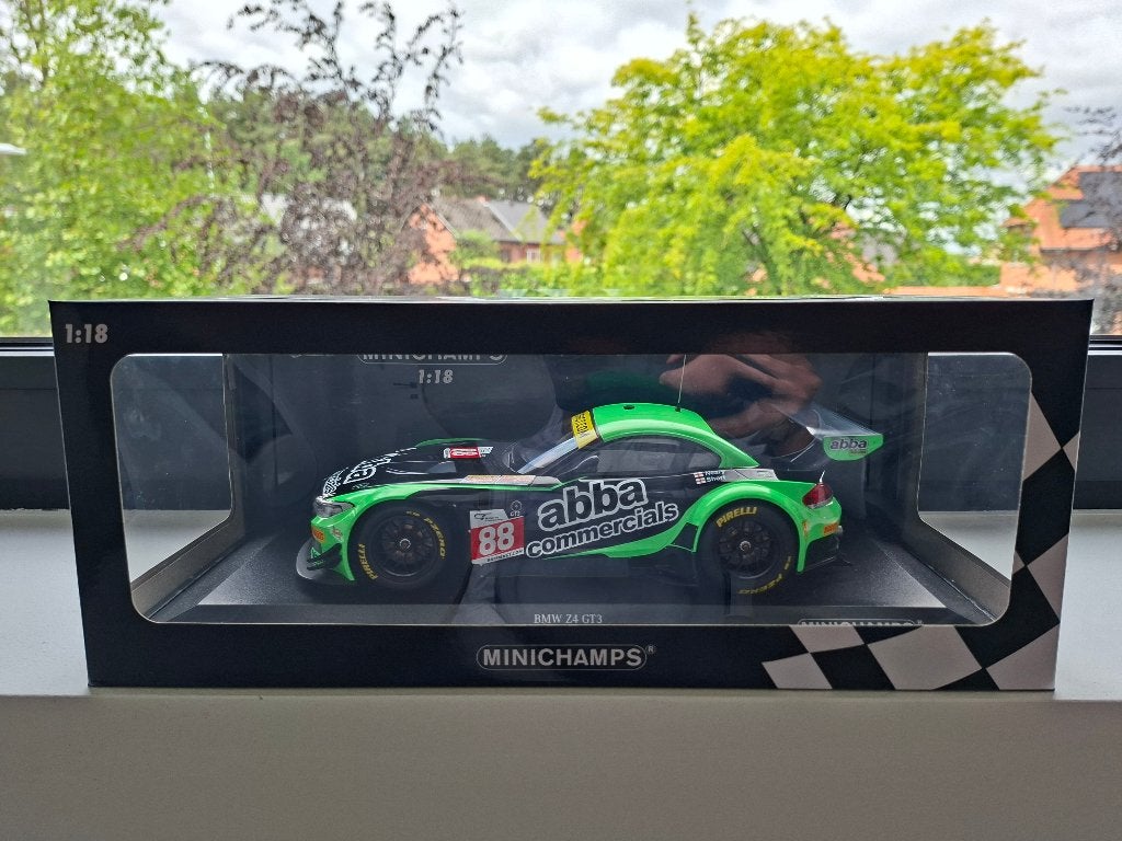 BMW Z4 GT3 - Minichamps 1/18, Hobby en Vrije tijd, Modelauto's | 1:18, Ophalen of Verzenden, Nieuw, Auto, MiniChamps