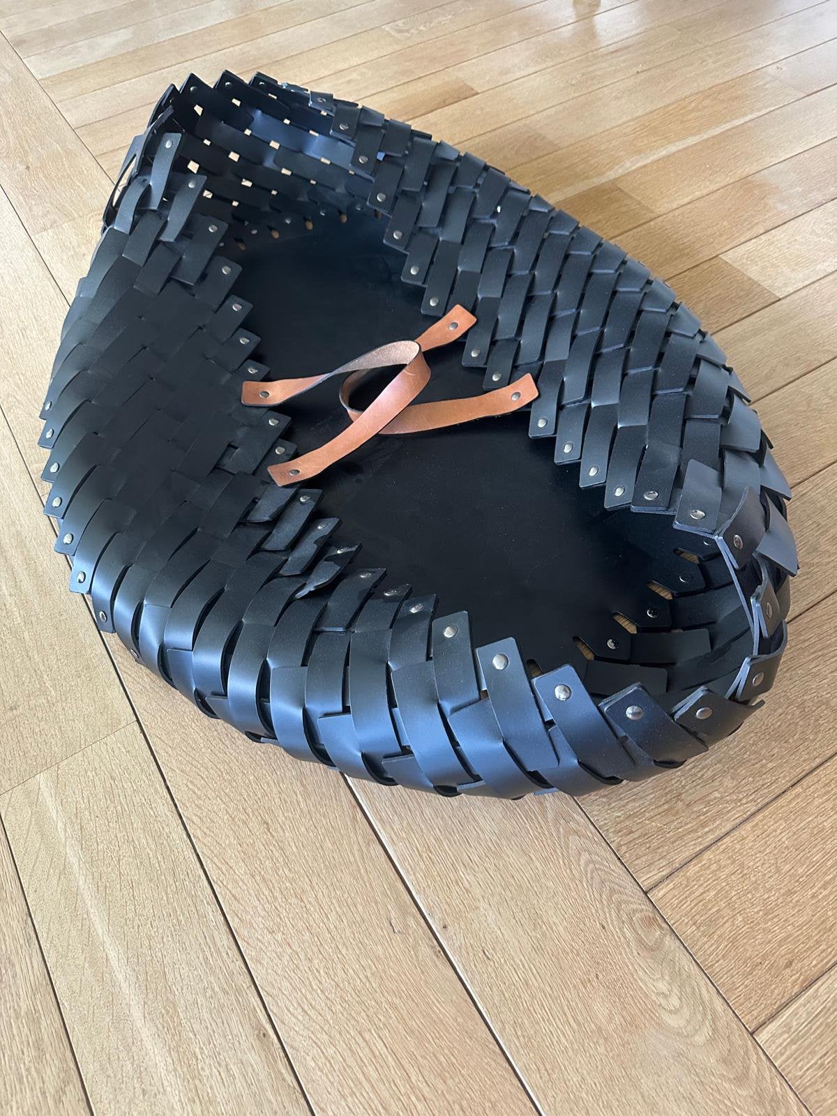 Panier design Pinetti — Fabriqué en Italie, Maison & Meubles, Comme neuf, Enlèvement, Panier, Autres matériaux