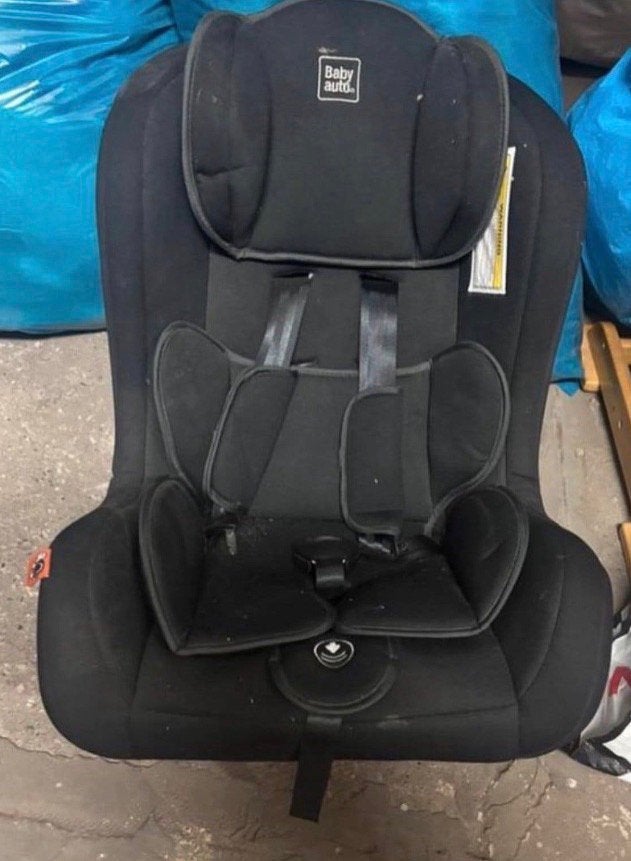 Zwarte baby autostoel, Kinderen en Baby's, Ophalen, Zo goed als nieuw