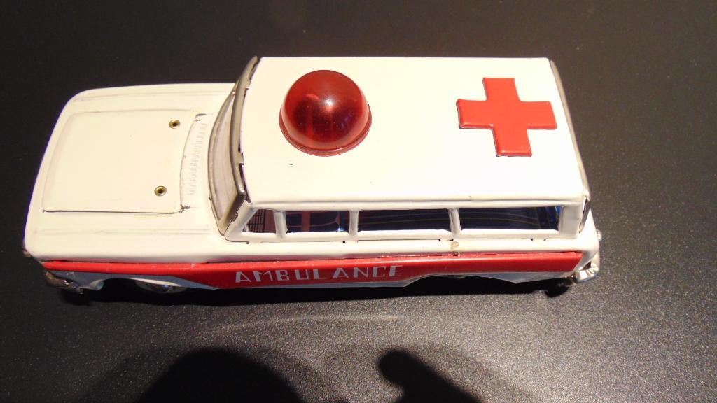 Blikken Zieken Wagen MF 111 - 60/70s, Verzamelen, Ophalen of Verzenden, Gebruikt