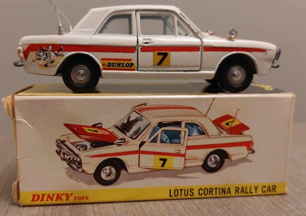 DONKY TOY FOR LOTUS CORTINA MET ORIGINELE VERPAKKING, Enlèvement ou Envoi, Utilisé, Voiture, Dinky Toys