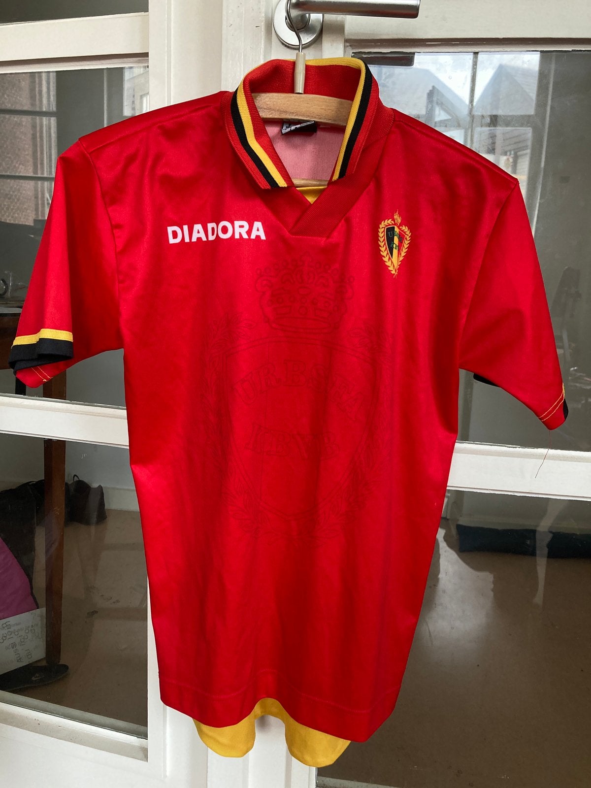 Belgium Diadora 90’s (kids L) 9-10y, Taille XS ou plus petite, Enlèvement ou Envoi, Utilisé, Maillot