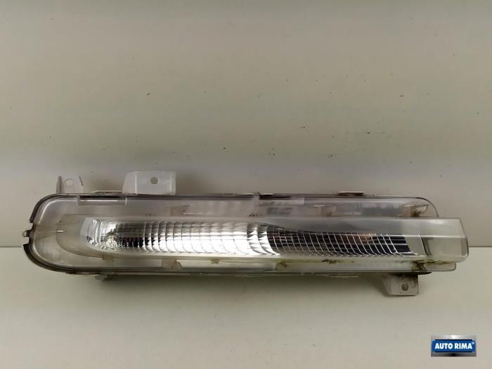 Dagrijverlichting rechts van een Volvo V40, Gebruikt, -, -, Ophalen of Verzenden