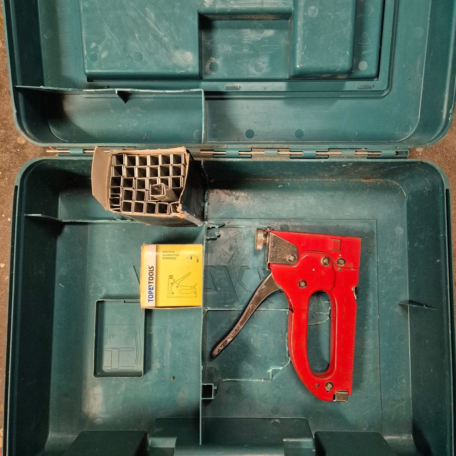 Tacker Duo : Vintage Arrow JT-21 (à main) et Rapid E100 (éle, Bricolage & Construction, Outillage | Outillage à main, Enlèvement ou Envoi