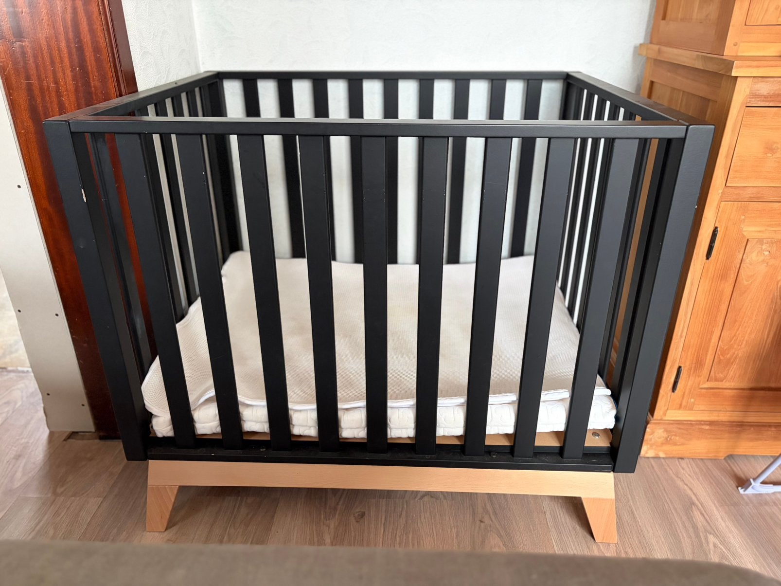 Parc en bois avec matelas aerosleep, Enlèvement, Utilisé