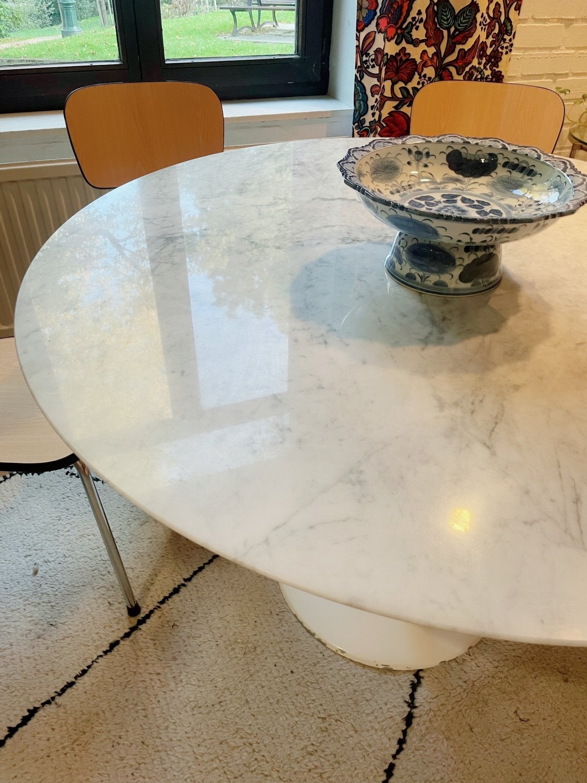 Table à manger pied tulipe en marbre - ø120cm, Maison & Meubles, Enlèvement, Comme neuf, Métal