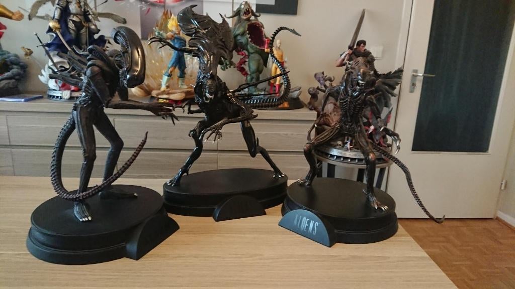 Alien Signature Series by Palisades, Enlèvement, Comme neuf