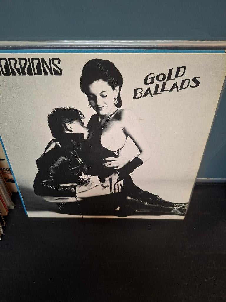 lp - scorpions - gold ballads, Cd's en Dvd's, Vinyl | Hardrock en Metal, Gebruikt, 1980 - 1989, Ophalen of Verzenden, Inclusief binnenhoes