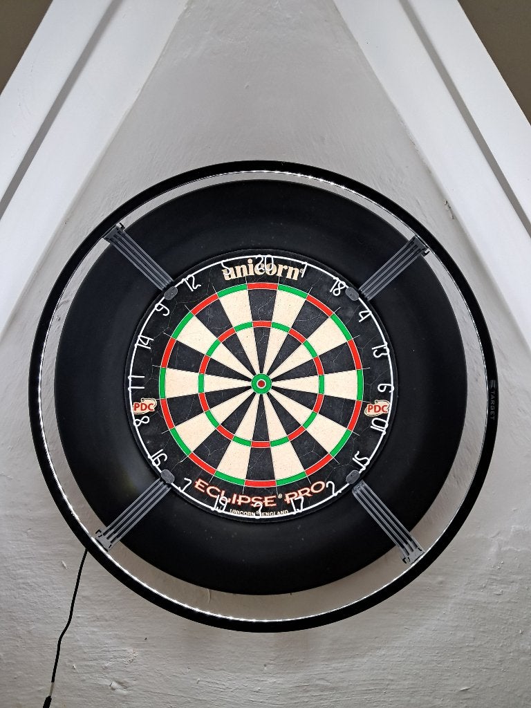 Volledige dart setup (licht + mat + beschermring), Ophalen, Gebruikt, Dartbord