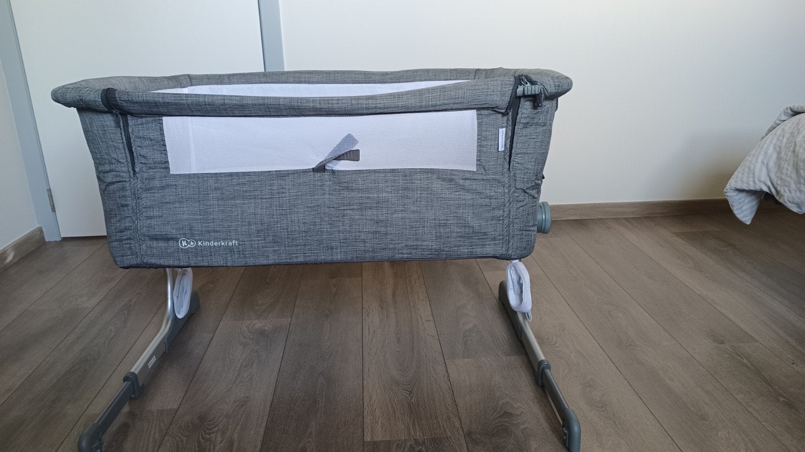 Kinderkraft co-sleeper met extra op maat gemaakte matras, Enfants & Bébés, Berceaux & Lits, Comme neuf, Autres types, Enlèvement