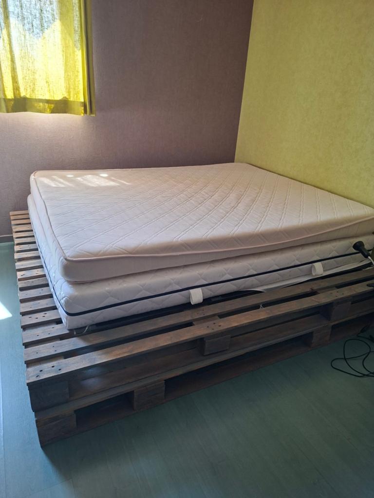 Lit en palette 160 ou 180cm, Gris, Queen size, Comme neuf, En palette