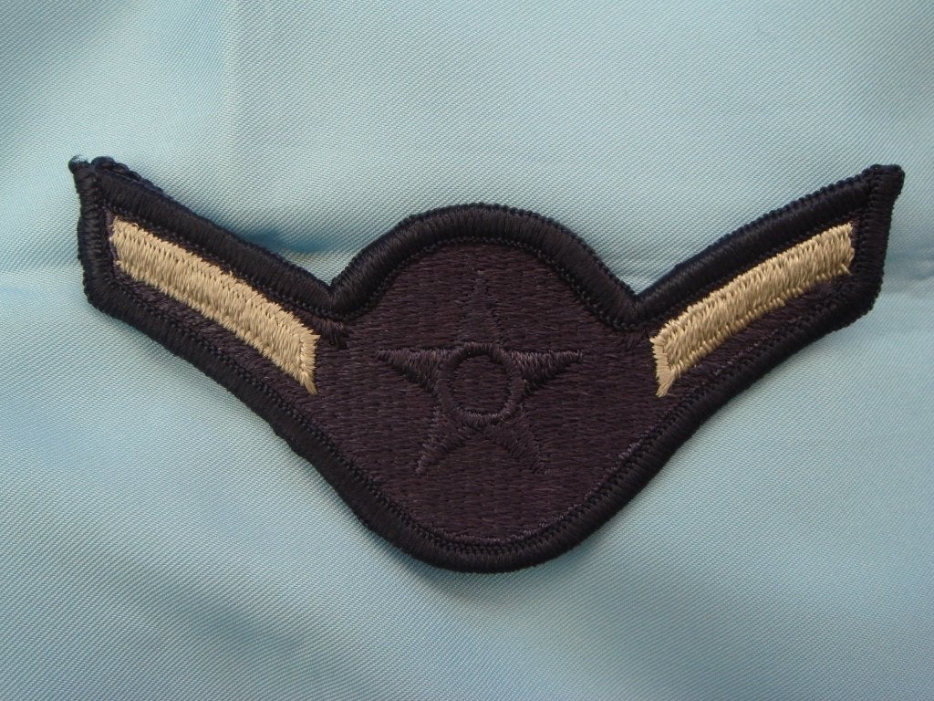 USAF # 1 - AIRMAN (1 ex), Verzamelen, Ophalen of Verzenden, Luchtmacht, Embleem of Badge
