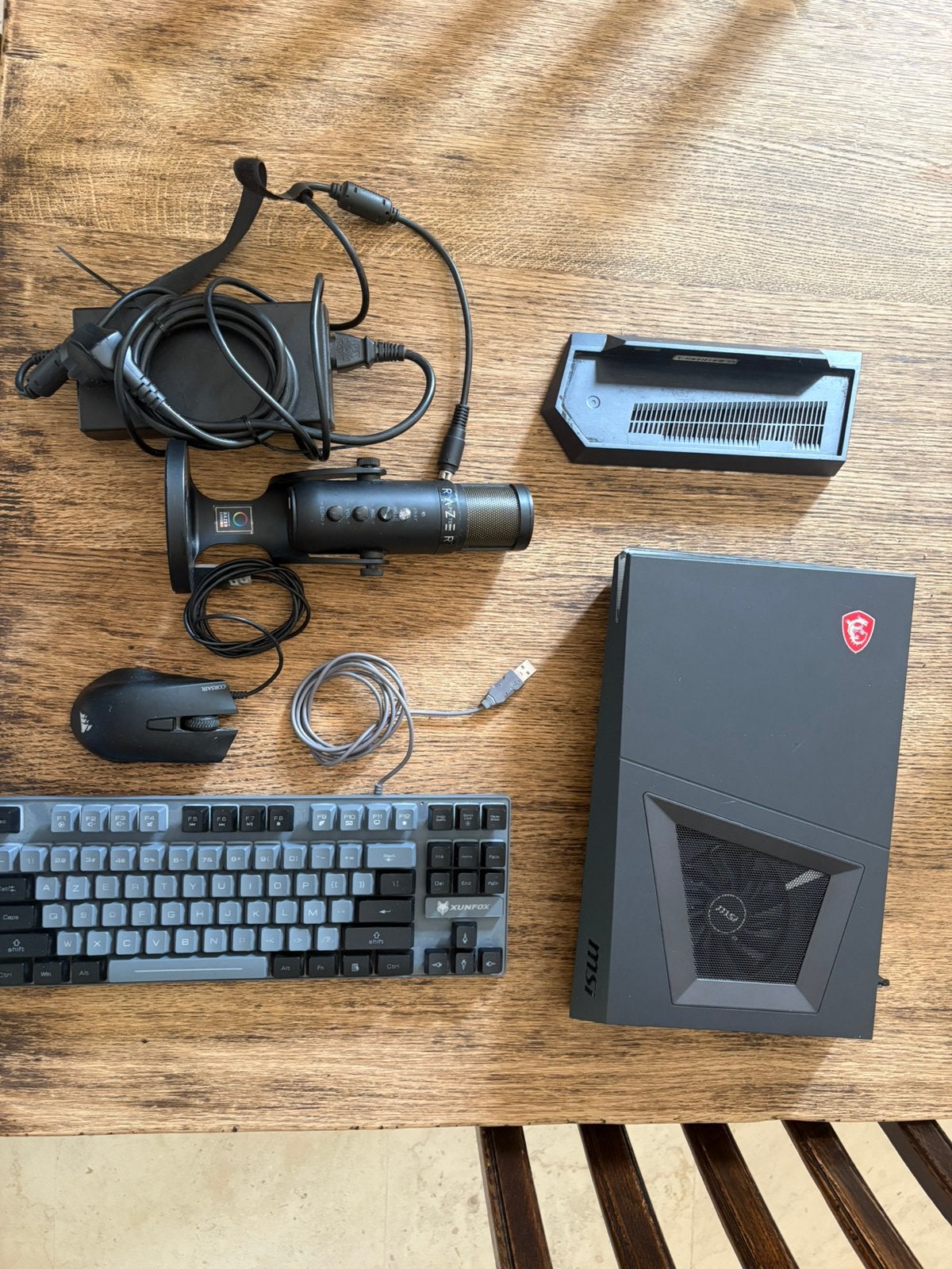 Msi gaminc pc plus toetsenbord en muis, Enlèvement