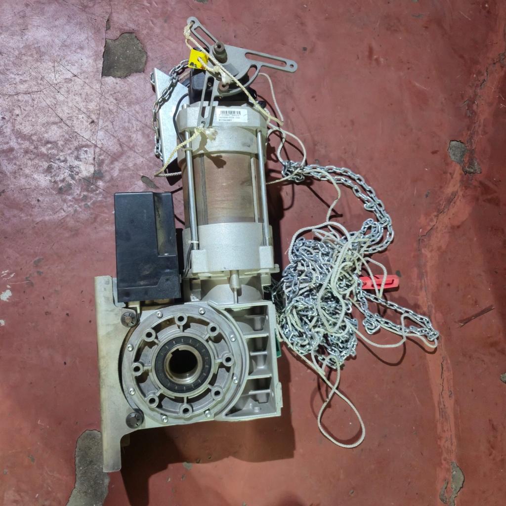 Moteur électrique pour porte de garage, Autos : Divers