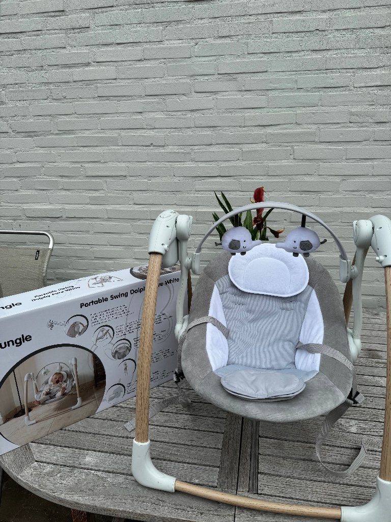 Muzikale babyschommel van Bo Jungle, Kinderen en Baby's, Ophalen, Zo goed als nieuw, Jongen of Meisje