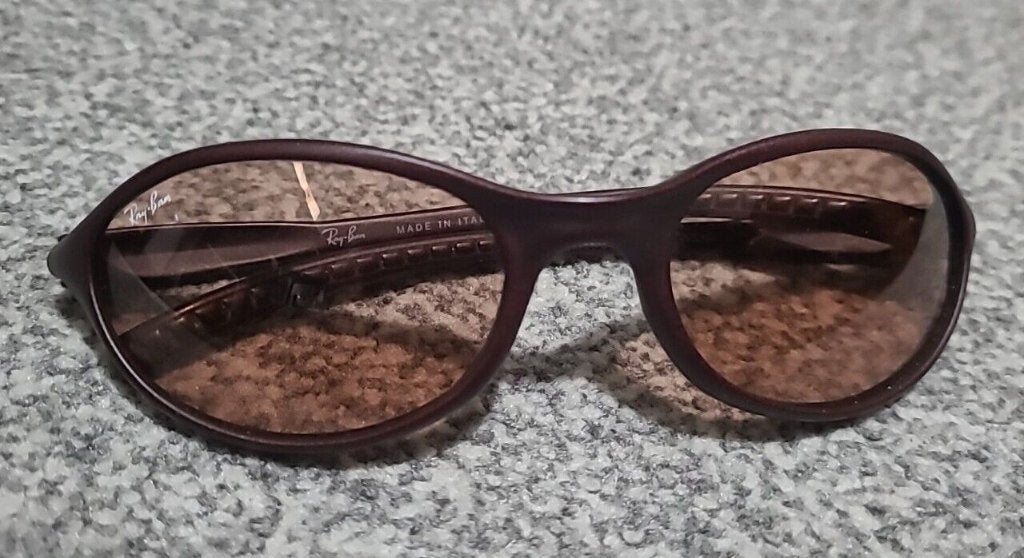NIEUWE Ray-Ban dames zonnebril RB2045 donkerpaars W3248, Handtassen en Accessoires, Zonnebrillen en Brillen | Dames, Zonnebril