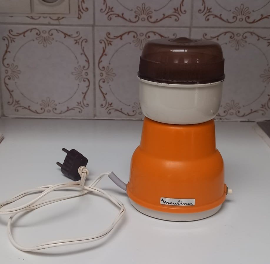 Moulinex koffiemolen – retro oranje – werkt nog, Ophalen, Zo goed als nieuw, Koffiemolen
