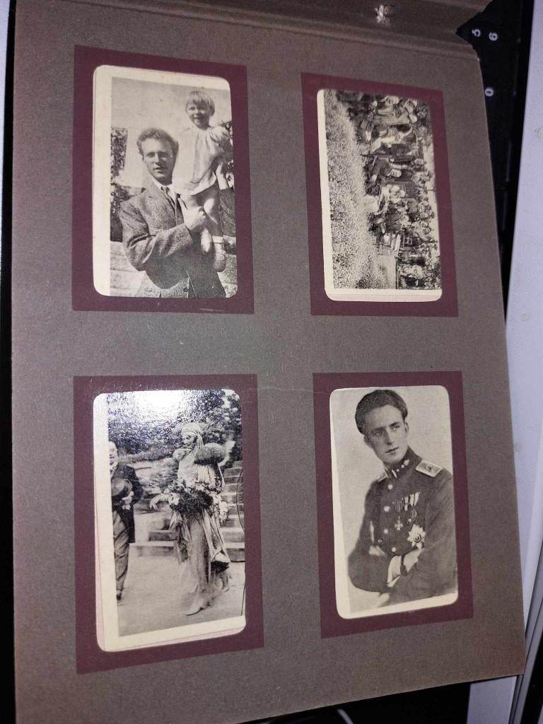 Fotoalbum met foto's koningshuis (jaren '20 en '30), Ophalen of Verzenden, Gebruikt, Kaart, Foto of Prent
