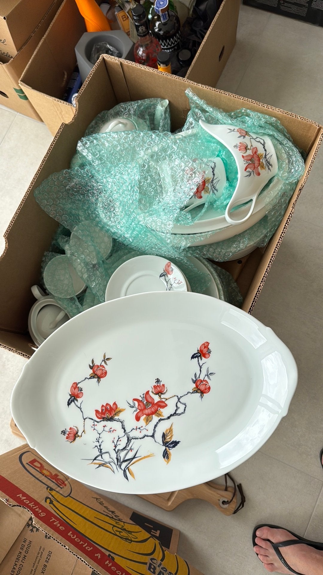 Oud servies set japanse stijl, Ophalen