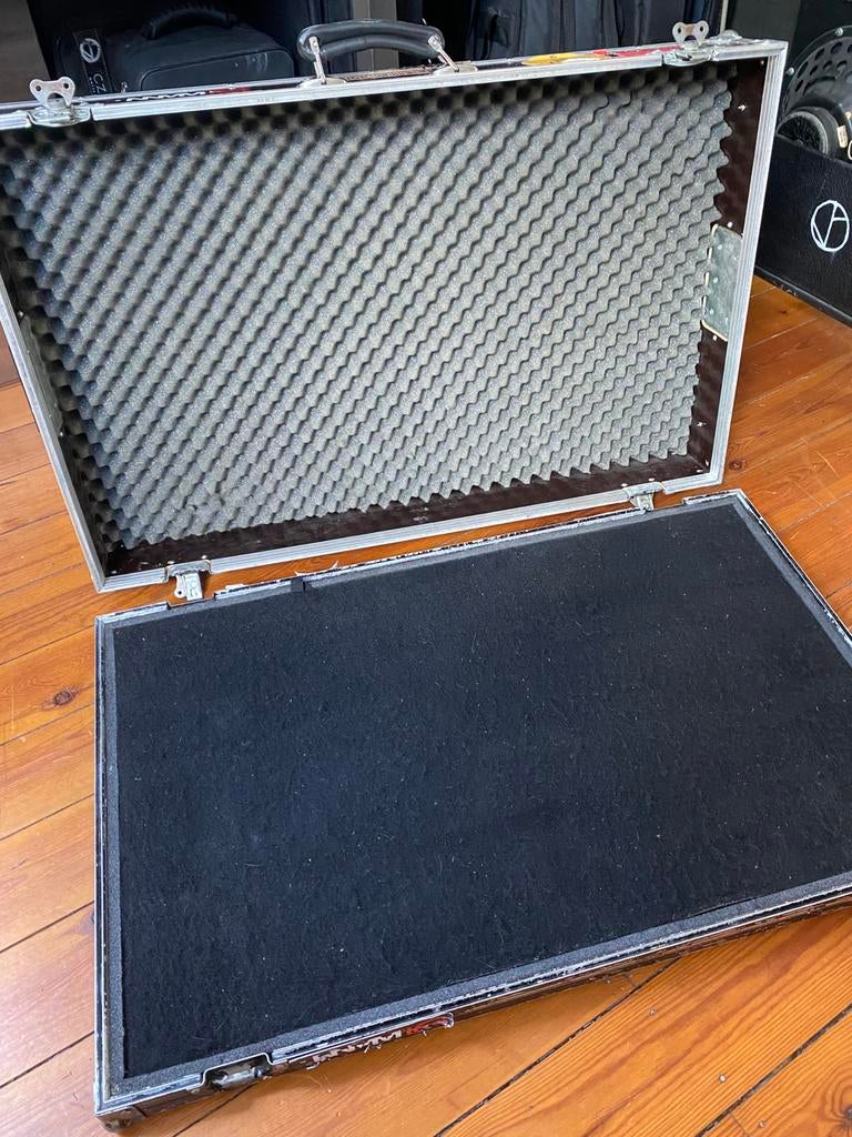 Flightcase Thon Pedalboard, Enlèvement, Comme neuf