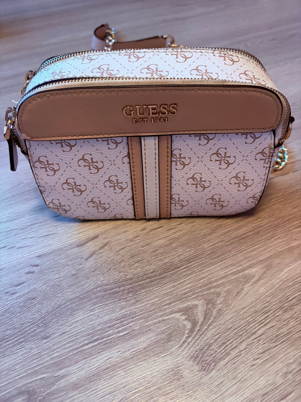Handtasje guess, Handtassen en Accessoires, Ophalen of Verzenden, Zo goed als nieuw